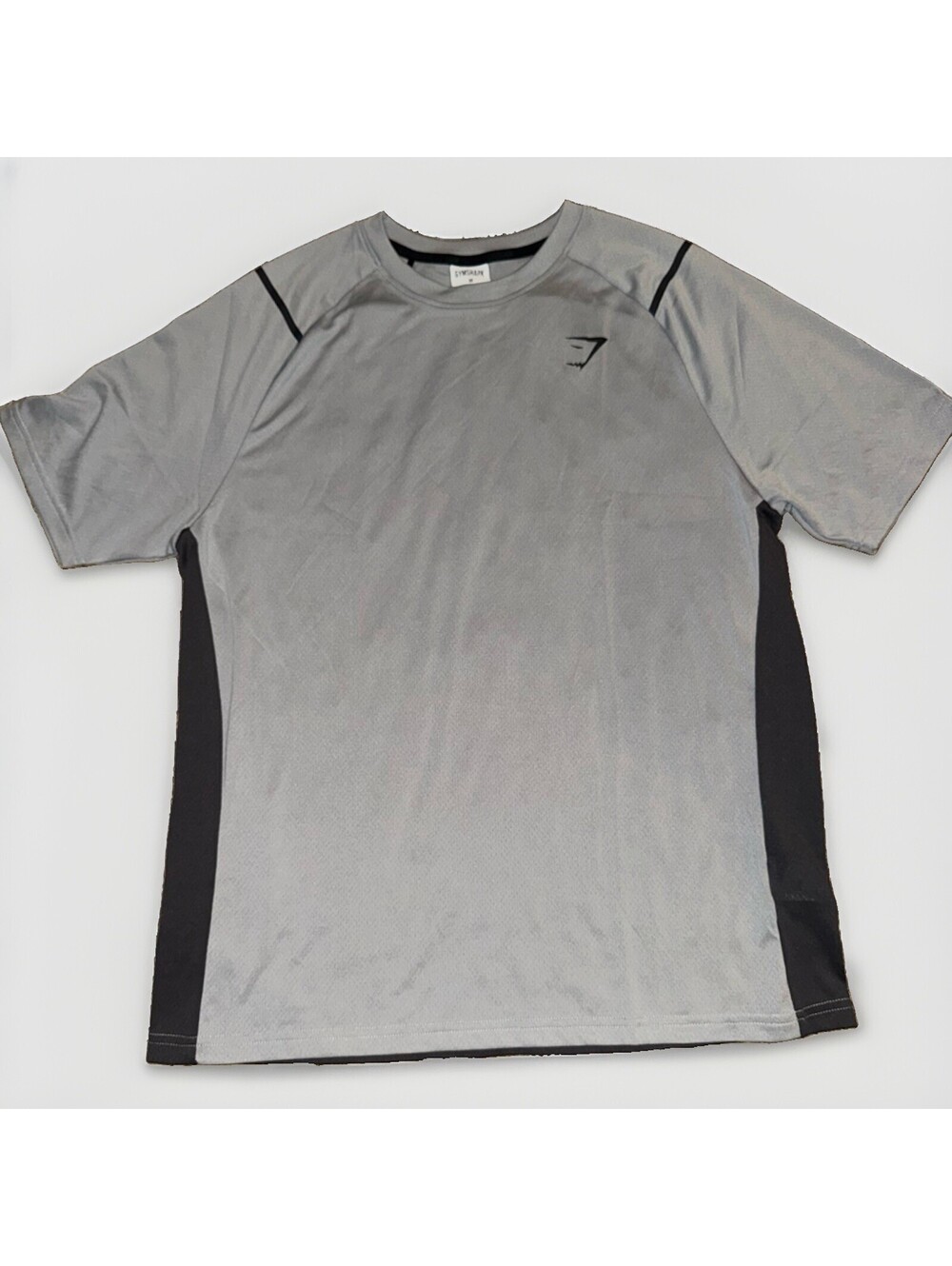 NEW GYMSHARK Men’s Arrival Contrast T-Shirt in Grey - Size MED NWOT